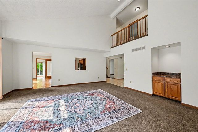 22276 Sheffield Court, Farmington Hills, MI 48335