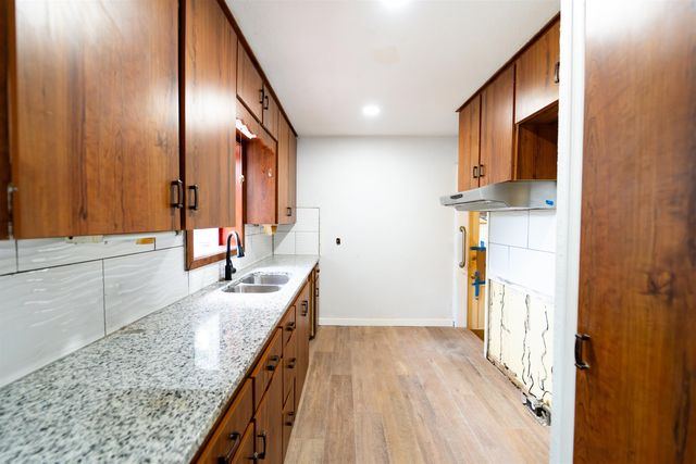 3109 E Maplewood Dr, Wichita, KS 67214