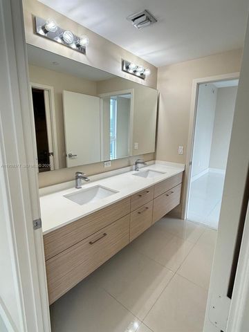 600 NE 27th St 1501, Miami, FL 33137