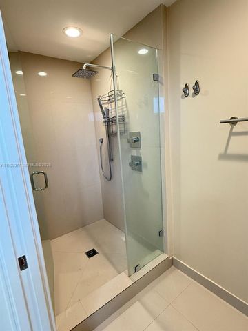 600 NE 27th St 1501, Miami, FL 33137