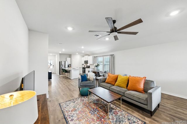 5523 Chase, San Antonio, TX 78266