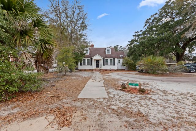 311 Warren Street, Walterboro, SC 29488
