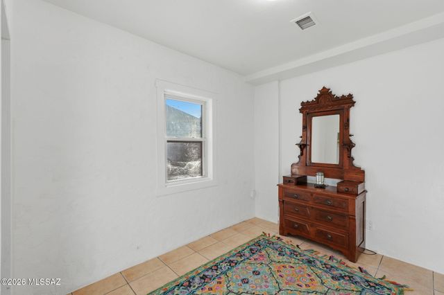 1426 W Delaware Street, Tucson, AZ 85745