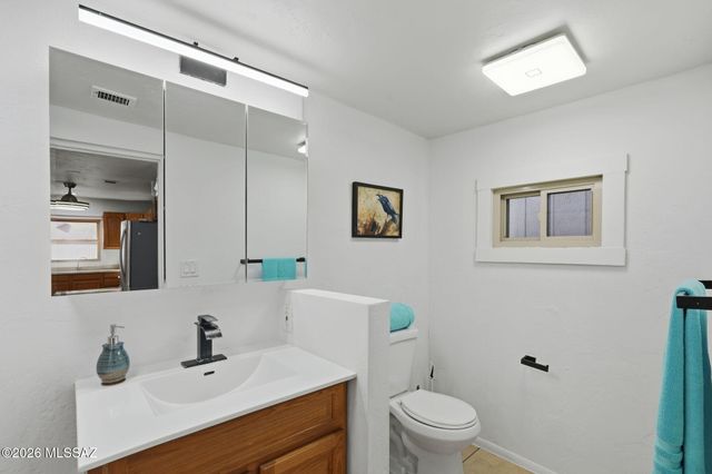 1426 W Delaware Street, Tucson, AZ 85745