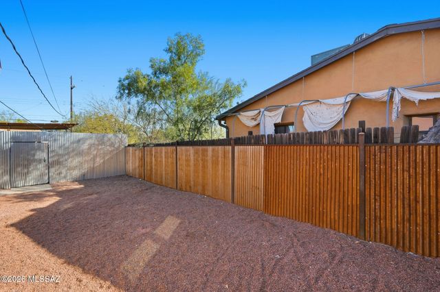 1426 W Delaware Street, Tucson, AZ 85745