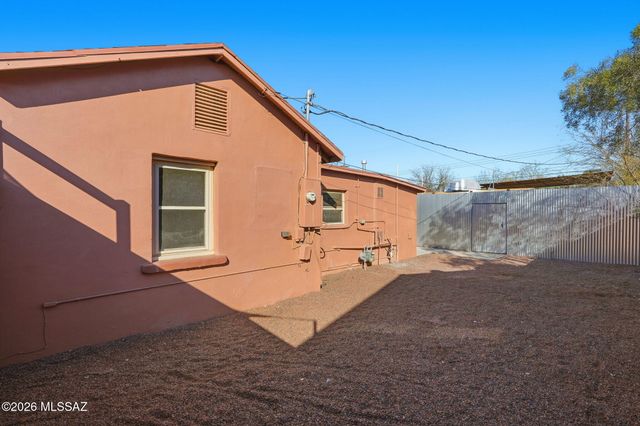 1426 W Delaware Street, Tucson, AZ 85745