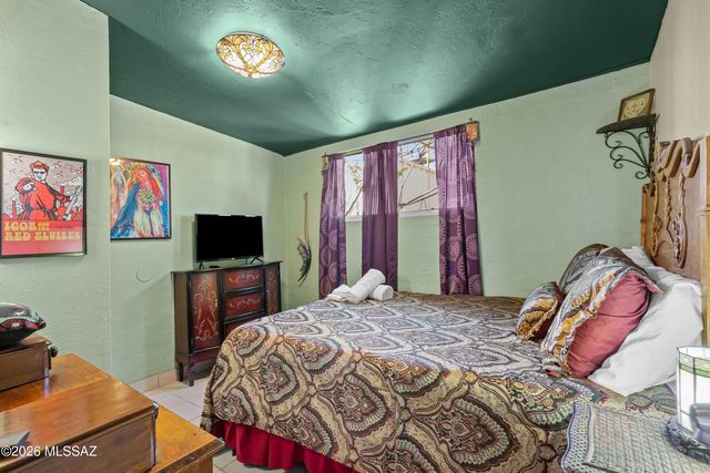 1426 W Delaware Street, Tucson, AZ 85745