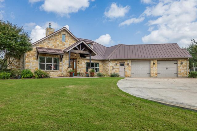 1045 Yaupon Creek Estate, Columbus, TX 78934