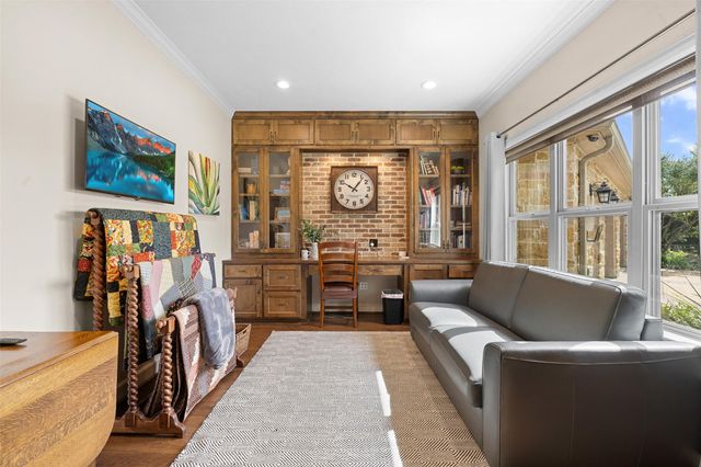 1045 Yaupon Creek Estate, Columbus, TX 78934