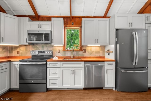 201 Still Valley Rd, Pohatcong Twp., NJ 08865