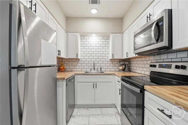 609 Johnston Street, Savannah, GA 31405