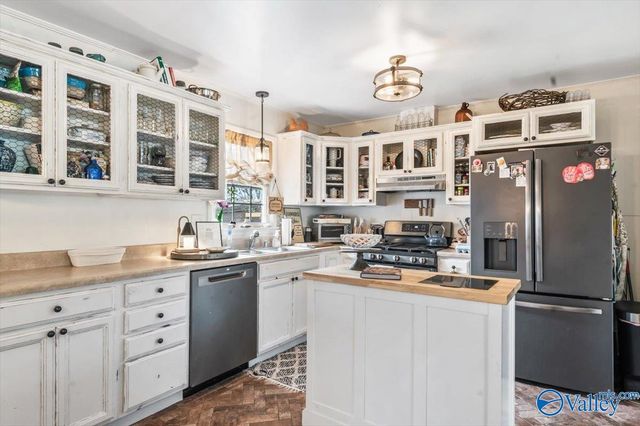 104 10th Avenue NE, Arab, AL 35016