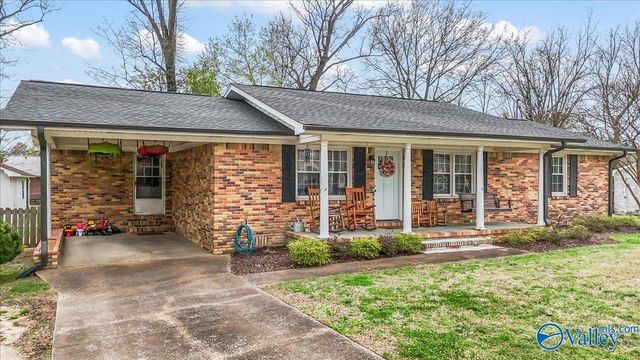 104 10th Avenue NE, Arab, AL 35016