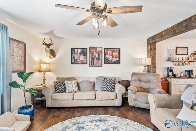 104 10th Avenue NE, Arab, AL 35016