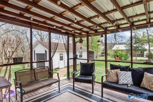 104 10th Avenue NE, Arab, AL 35016