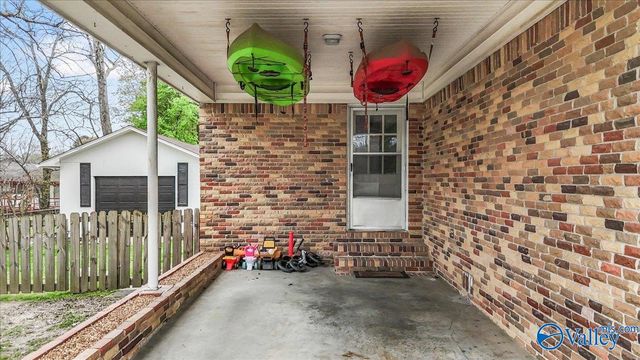 104 10th Avenue NE, Arab, AL 35016