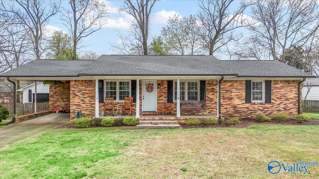 104 10th Avenue NE, Arab, AL 35016