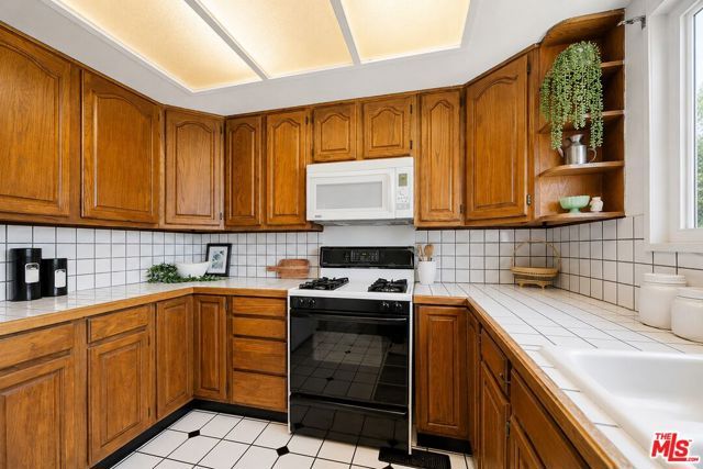 3543 Lavell Drive, Los Angeles, CA 90065