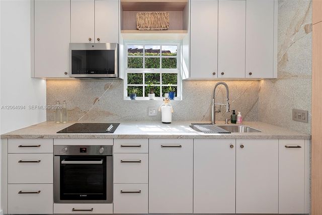 2451 SW 25th Street, Miami, FL 33133