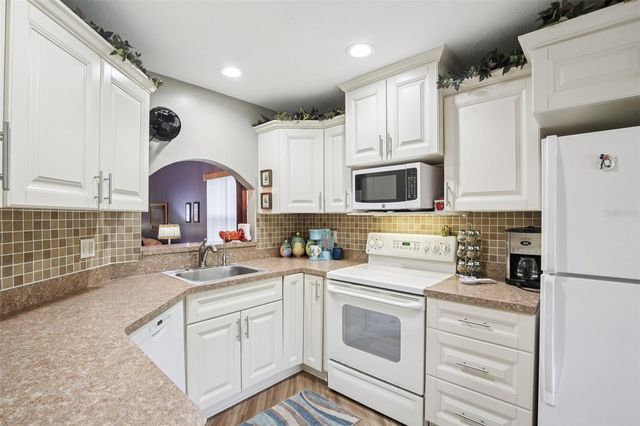 11622 COCOWOOD DRIVE, New Port Richey, FL 34654