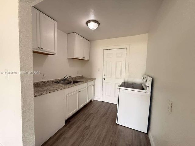 3608 Sammy Watkins 2 2, Fort Myers, FL 33901