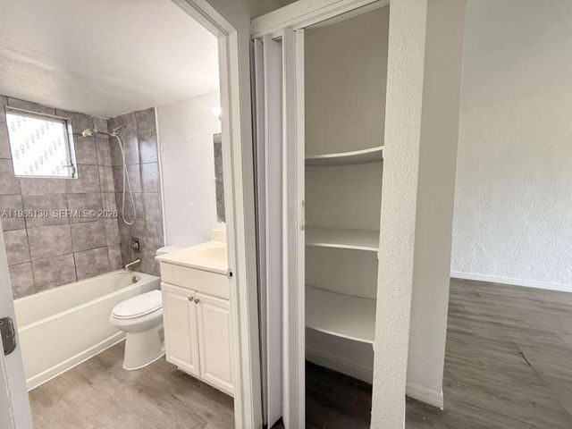 3608 Sammy Watkins 2 2, Fort Myers, FL 33901