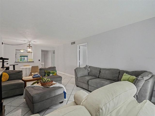 2653 WOODGATE LANE E-3, Sarasota, FL 34231
