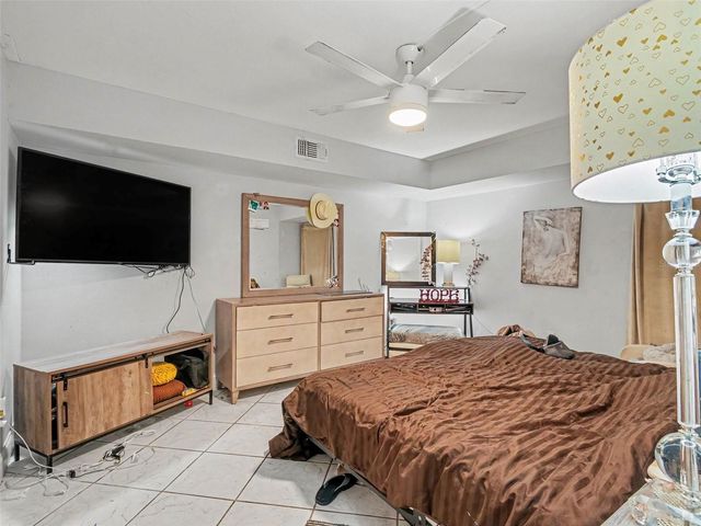 2653 WOODGATE LANE E-3, Sarasota, FL 34231