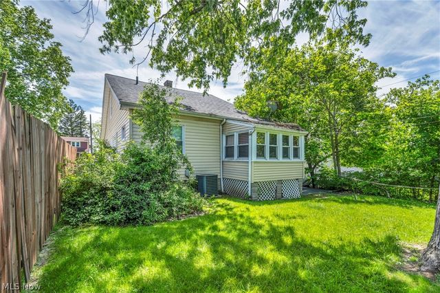 20505 Franklin Road, Maple Heights, OH 44137