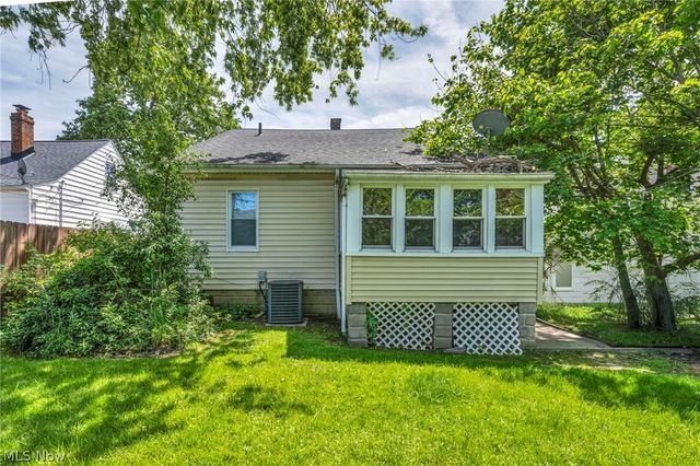 20505 Franklin Road, Maple Heights, OH 44137