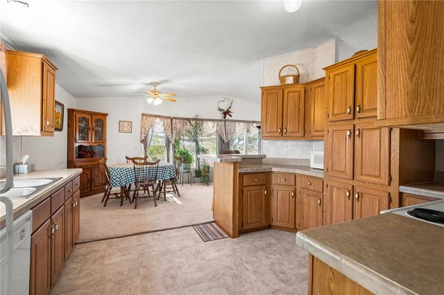 3758 W Redwall Drive, Golden Valley, AZ 86413