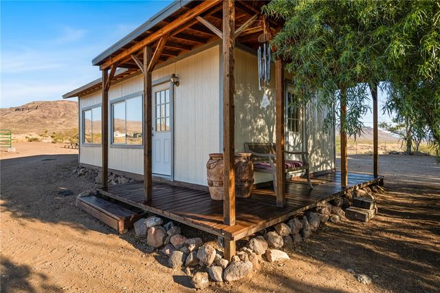 3758 W Redwall Drive, Golden Valley, AZ 86413