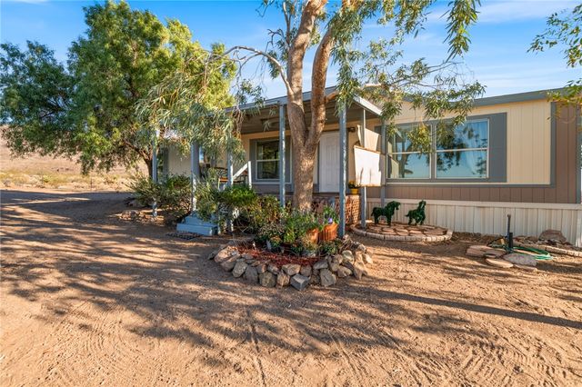 3758 W Redwall Drive, Golden Valley, AZ 86413