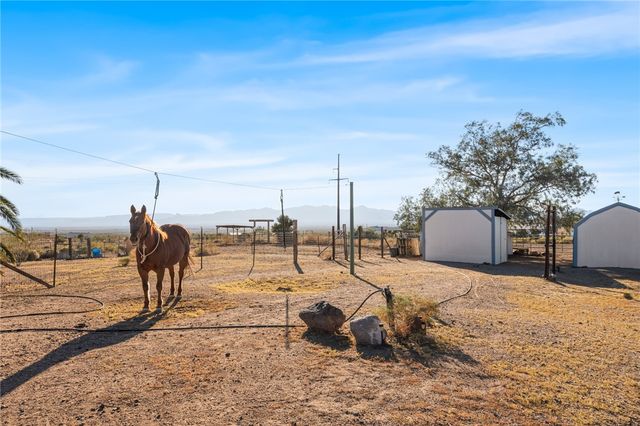 3758 W Redwall Drive, Golden Valley, AZ 86413