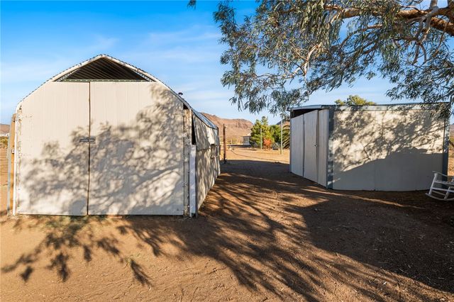 3758 W Redwall Drive, Golden Valley, AZ 86413