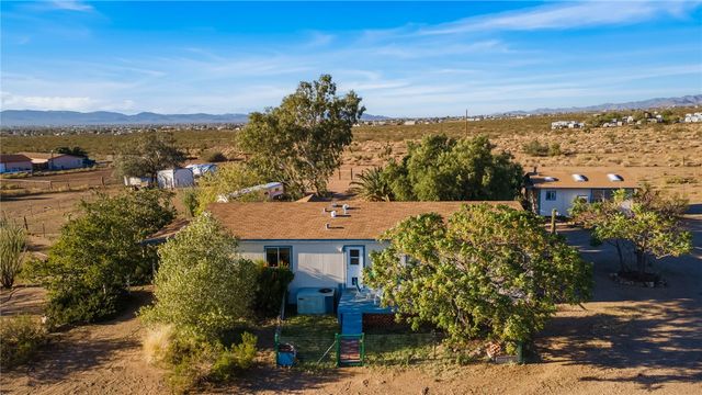3758 W Redwall Drive, Golden Valley, AZ 86413