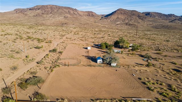 3758 W Redwall Drive, Golden Valley, AZ 86413