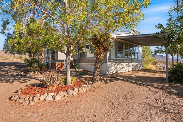 3758 W Redwall Drive, Golden Valley, AZ 86413