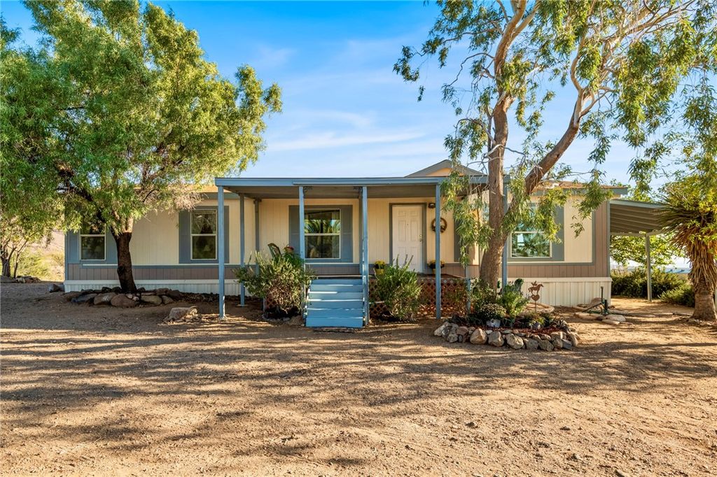 3758 W Redwall Drive, Golden Valley, AZ 86413