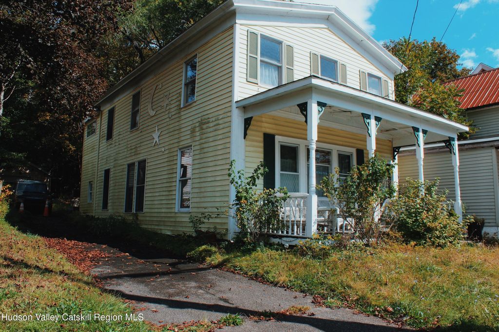 564 Main St Street, Cairo, NY 12413