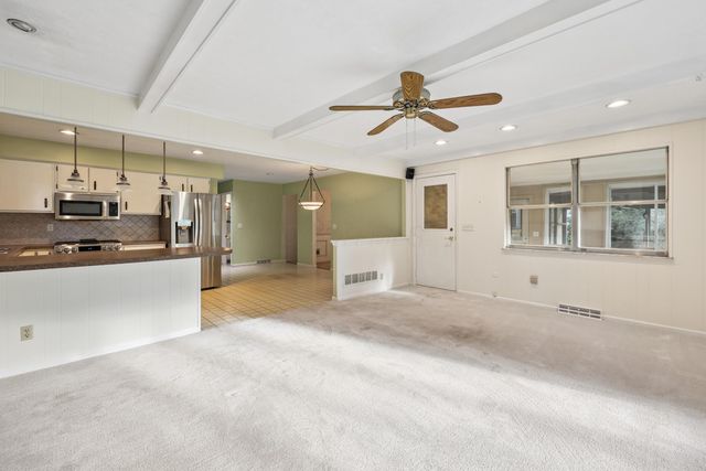 6983 Constitution Place, Columbus, OH 43235