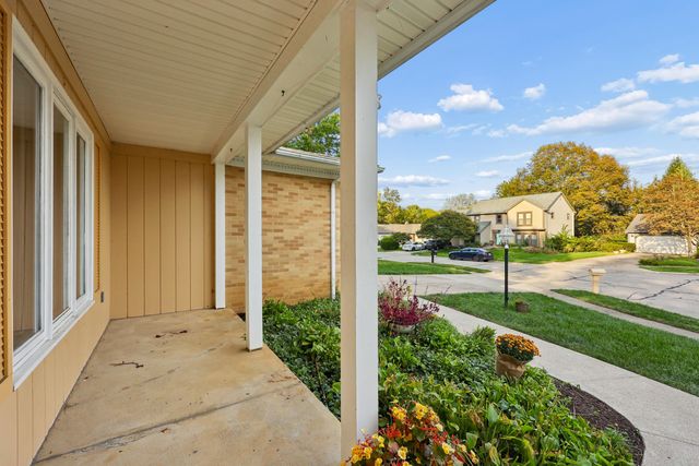 6983 Constitution Place, Columbus, OH 43235