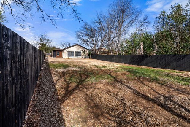 2201 Teri RD, Austin, TX 78744