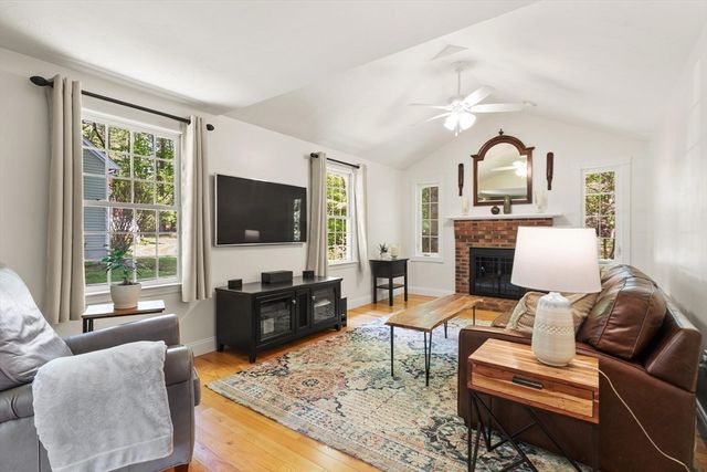 67 Bridle Path, Franklin, MA 02038
