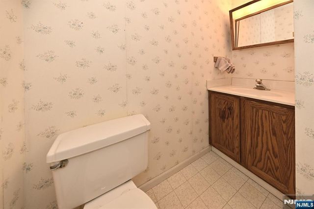 468 Old Tappan Road, Old Tappan, NJ 07675