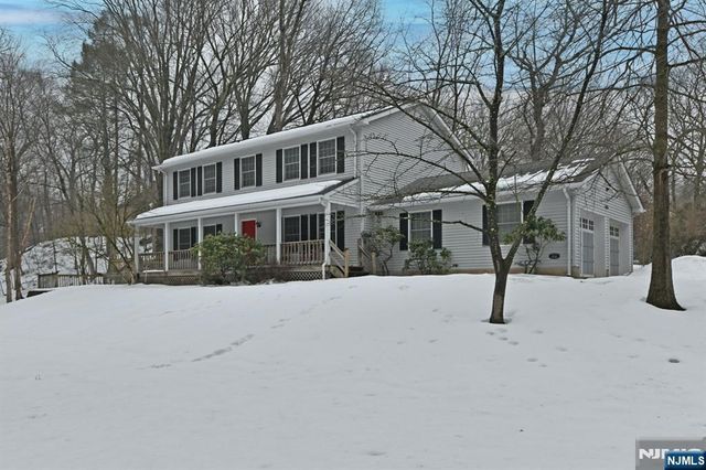 468 Old Tappan Road, Old Tappan, NJ 07675