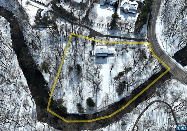 468 Old Tappan Road, Old Tappan, NJ 07675