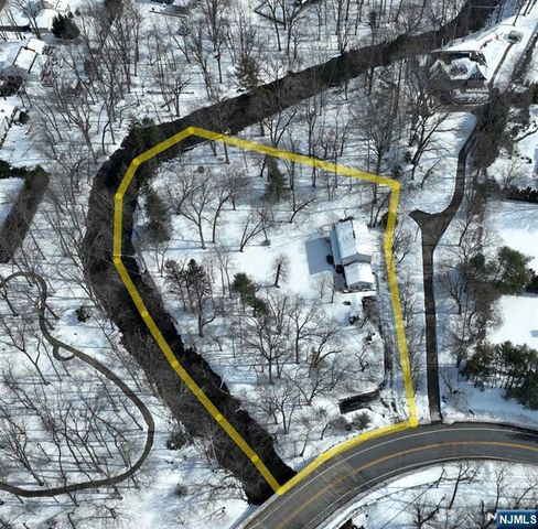 468 Old Tappan Road, Old Tappan, NJ 07675