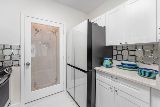 20 S Lakeshore Drive C, Hypoluxo, FL 33462