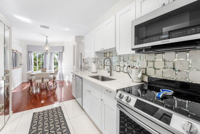 20 S Lakeshore Drive C, Hypoluxo, FL 33462